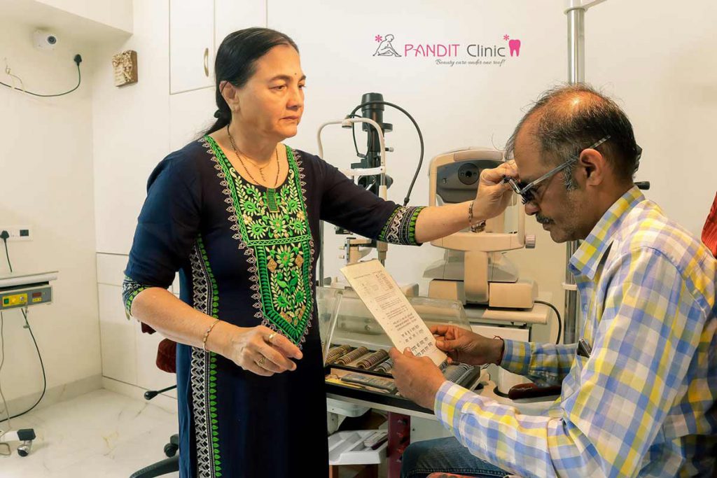 Eyes Checkup_1 Pandit Clinic